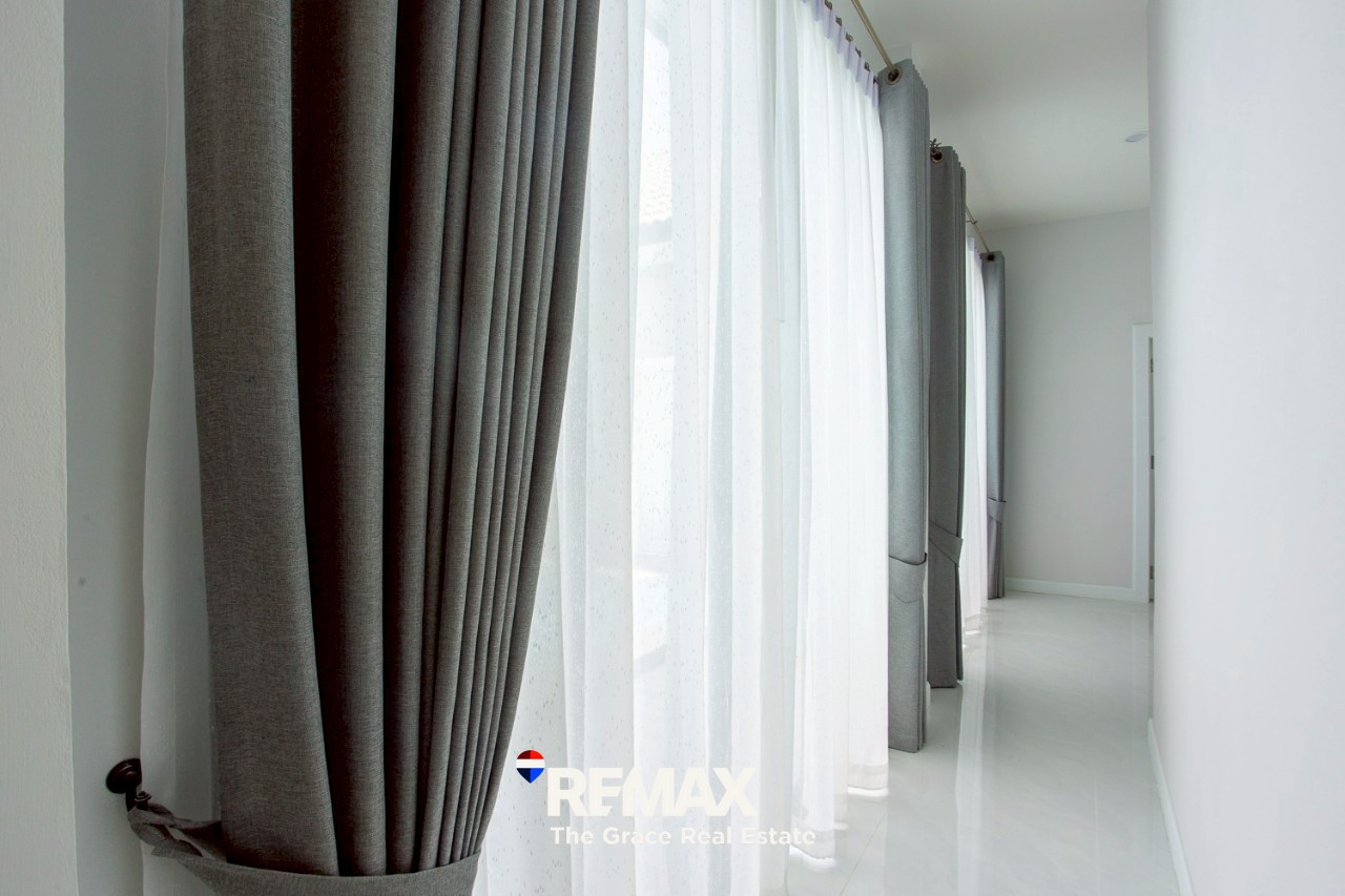 LINE_ALBUM_5032 ad_250830_16