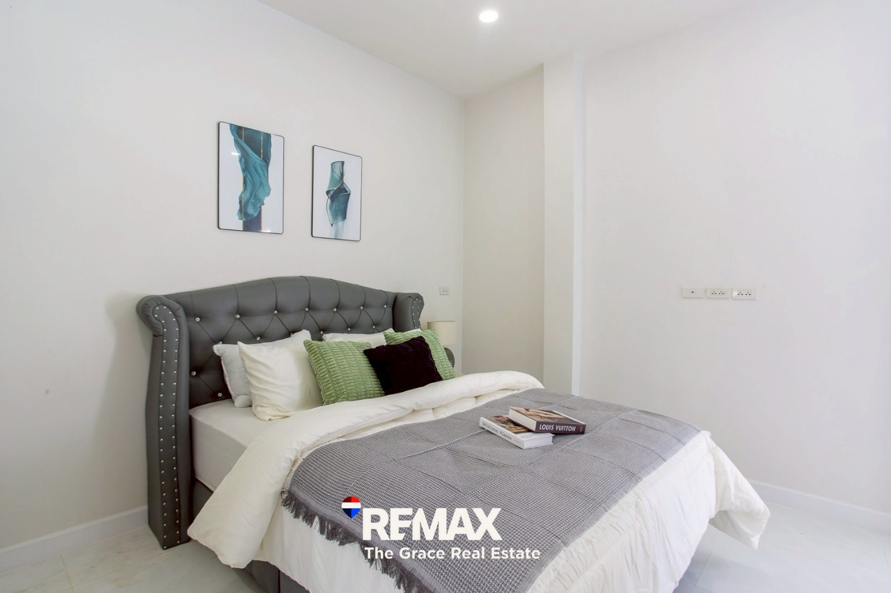 LINE_ALBUM_5032 ad_250830_9